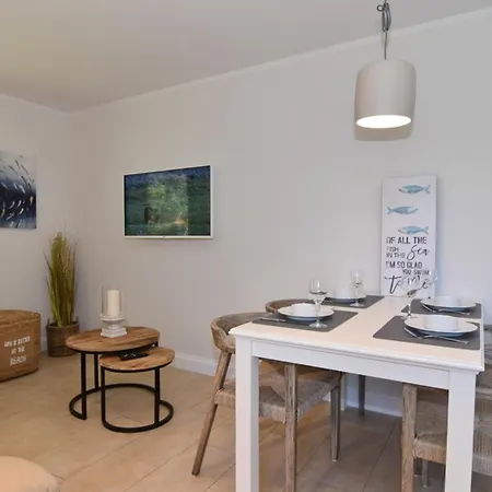 Luv &amp Lee, Whg 7 韦斯特兰