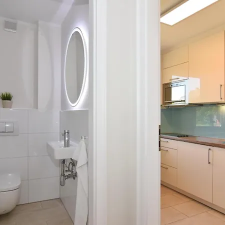 Luv &amp Lee, Whg 7 * 韦斯特兰